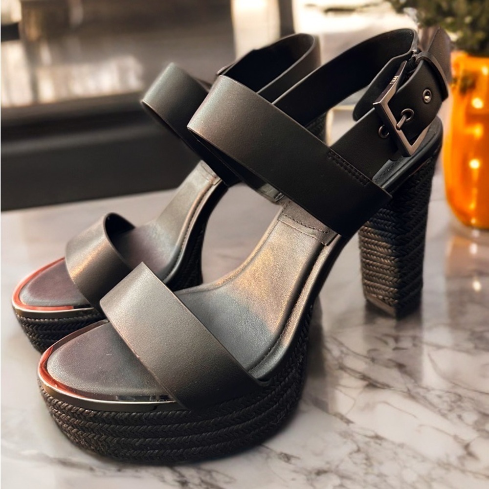 NEW Women's Everyday Yadira-Platform High Heeled Open Toe Sandal Black Size 10
